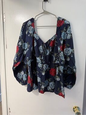 torrid Navy Floral V‑Neck Peasant Blouse with Puff Sleeves